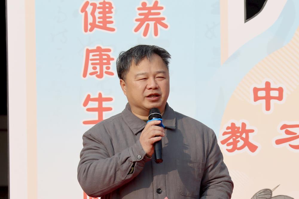 ef72e92a997540db9dc03e9b051c8323.JPG