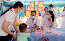 【醫(yī)院資訊】廣西“名中醫(yī)八桂行”兒科、婦科專家到我院開展教學查房、義診活動